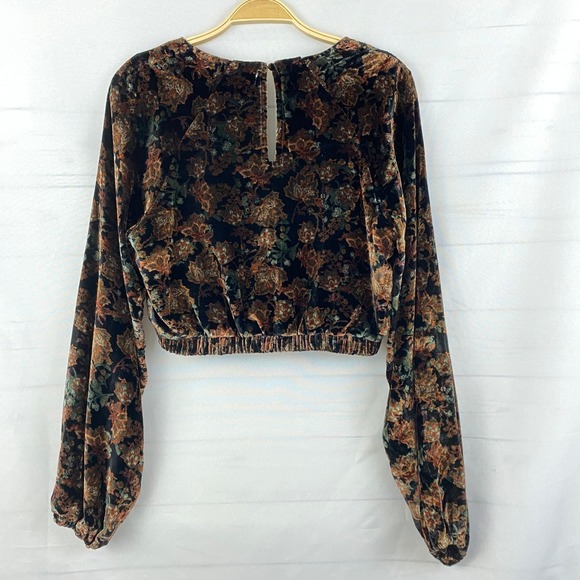 Chelsea & Violet Dark Floral Boho Velvet Blouse Crop Top Women M Brown Romantic - Picture 3 of 9